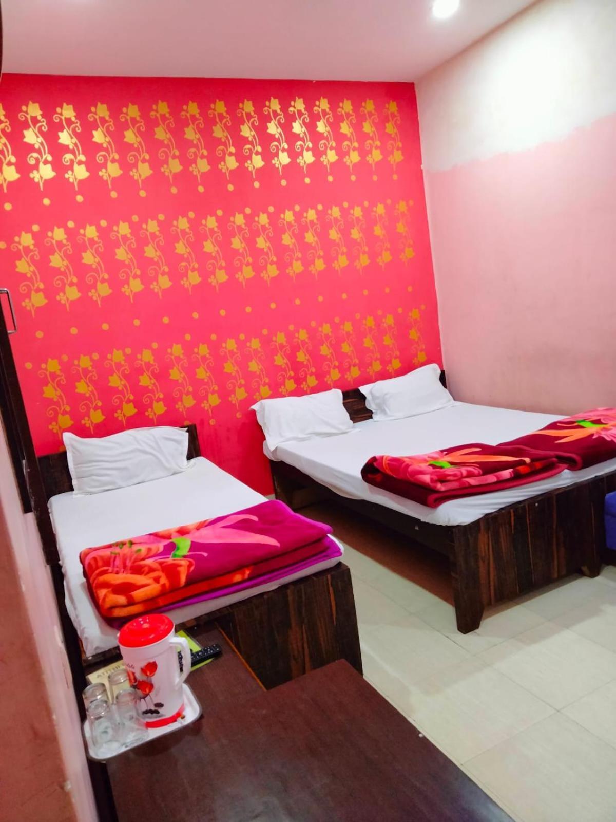 Hotel Atithi Galaxy Kanpur Luaran gambar