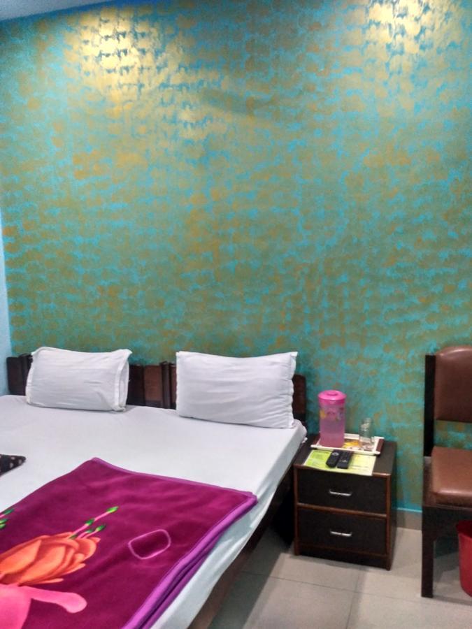 Hotel Atithi Galaxy Kanpur Luaran gambar